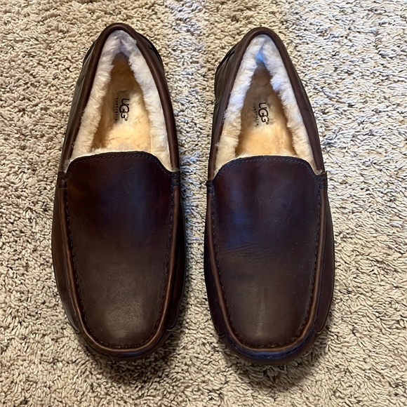 UGG Other - Mens Ugg slipper loafers sz 12 brown leather